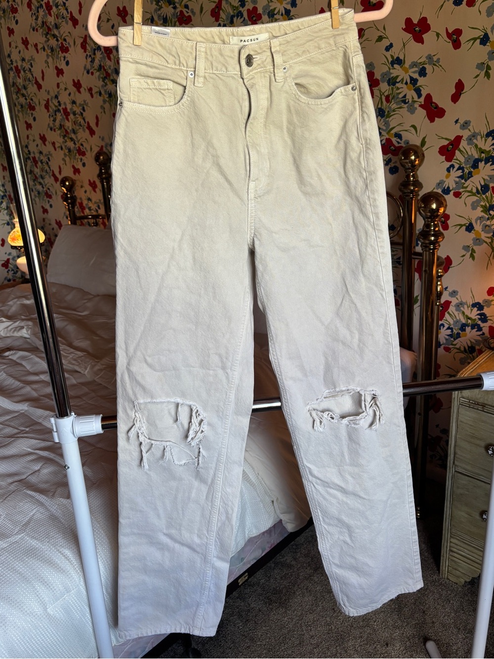 pacsun 90s boyfriend jeans size 26 cream distressed straight leg y2k neutral den